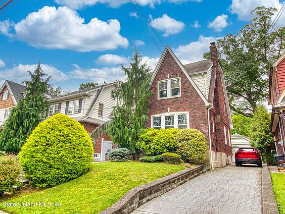 2nd image of 44 Park Ct