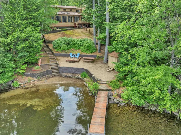 21 Indian Trail, New Hampton, NH 03256