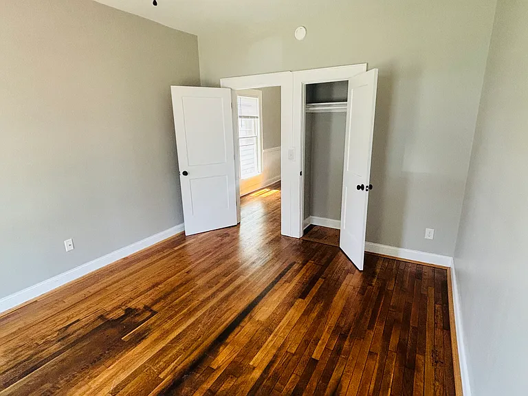 220 E Main St #A — Photo 4