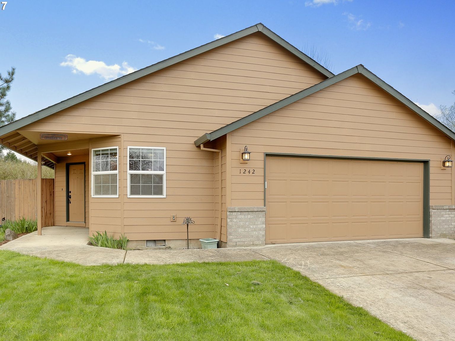 1242 SW Fir Ct, Dundee, OR 97115 | Zillow