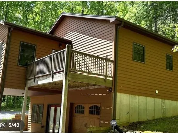 2038 Free Union Rd, Meadows Of Dan, VA 24120