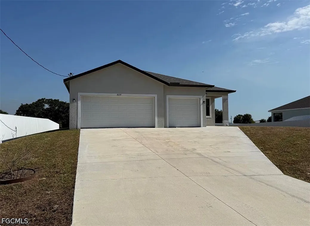 3 bed, 2.0 bath, 1731 sqft, $2,800 — Photo 2