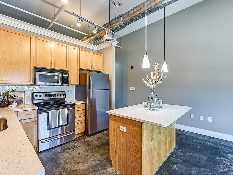 Zona Rosa Apartments — Photo 21