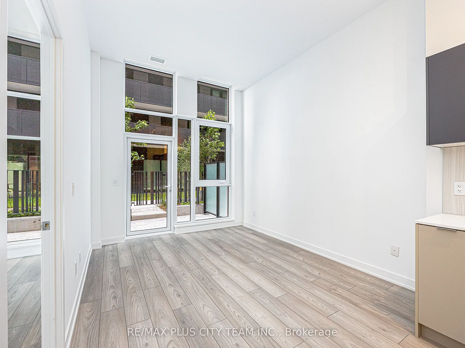 2 bed, $2,750 — Photo 2