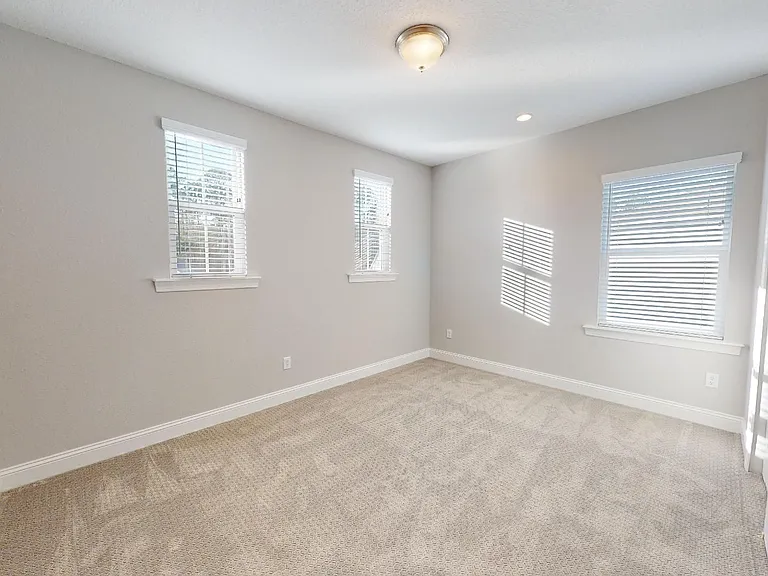 124 Bridgeton St — Photo 32