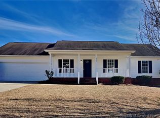 813 Bramblegate Rd, Hope Mills, NC 28348