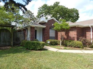 435 Paradise Ln, Montgomery, TX 77356