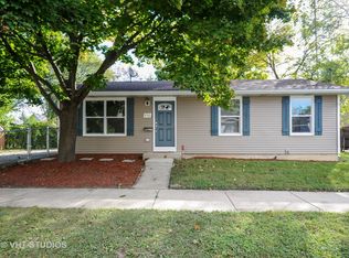 650 Center St, Waukegan, IL 60085