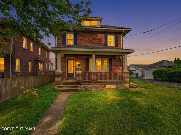 1118 Minsi Trail St, Bethlehem, PA 18018