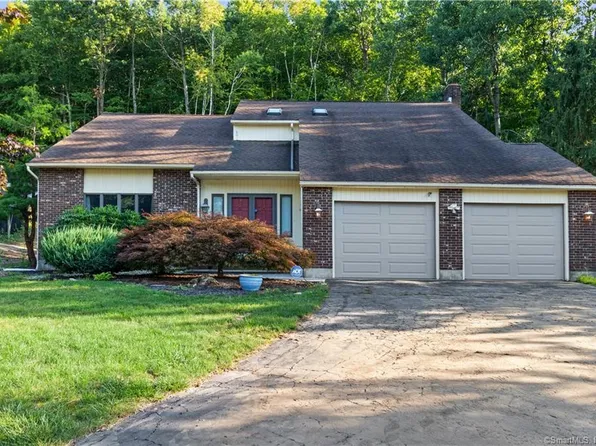 38 Markwood Road, Manchester, CT 06040