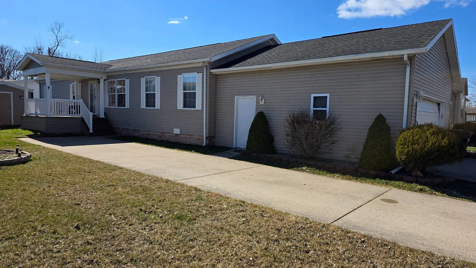 29475 Meadow Ln photo 1