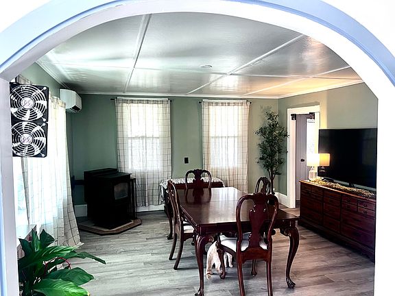 3rd image of 28 Vienna Road