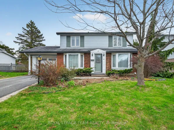 98 Canter Blvd, Ottawa, ON K2G 2M7