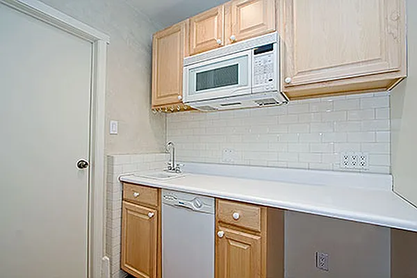 Rented by Barkoff Residential  | media 37