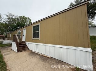 3637 SE 6th St LOT EW16, Topeka, KS 66607