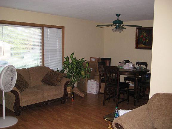 4th image of 552 Donna Dr APT 1