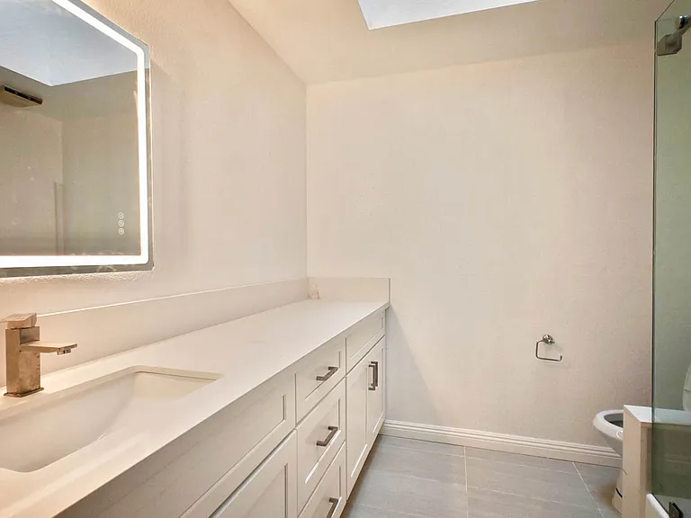 1834 S Marengo Ave #31 — Photo 14