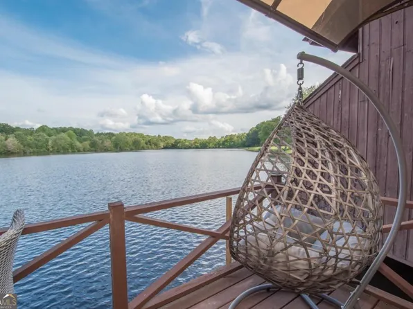 8 Northlake Cir, Peachtree City, GA 30269