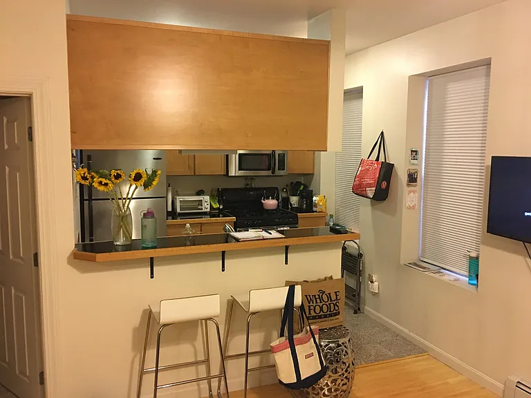 330 Summit Ave #104 — Photo 5