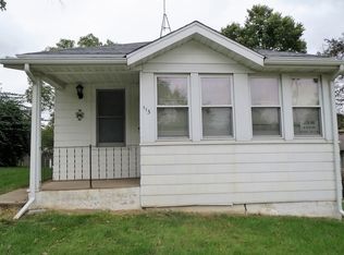 113 E 10th St, Dixon, IL 61021