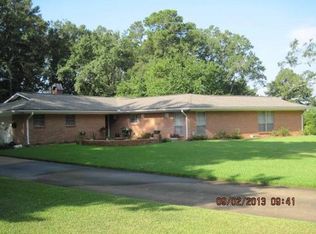 207 Cotten Blvd, Carthage, MS 39051