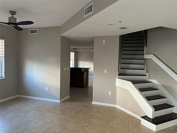 5th image of 11603 NW 89th St APT 201