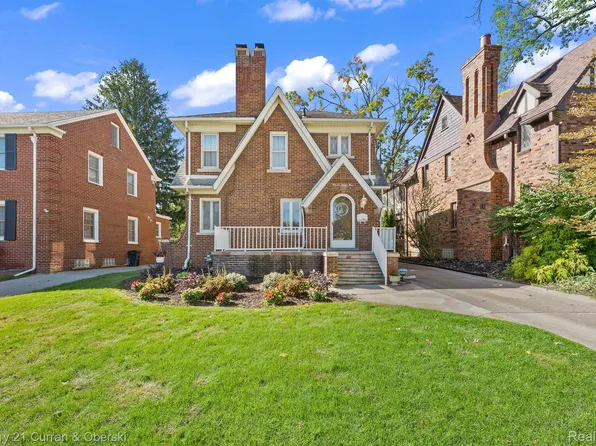 1134 Claremont St, Dearborn, MI 48124