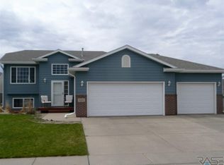 5101 S Carrick Ave, Sioux Falls, SD 57106