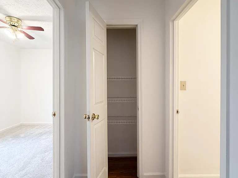 352 Chase Pl — Photo 11