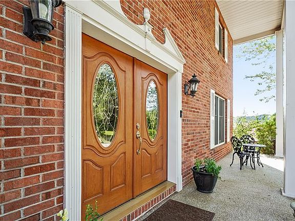 4th image of 12179 Pine Crest Ct