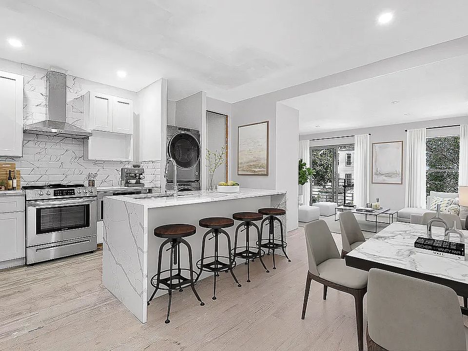 1st image of 654 Chauncey St Floor 2