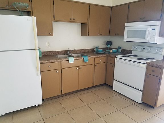 3rd image of 3546 E Monte Vista Dr