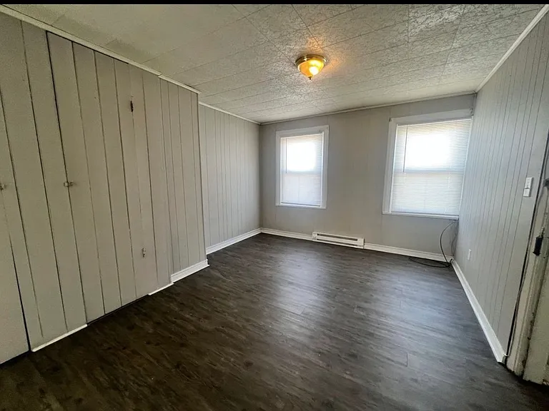 149 N West St #2 — Photo 4