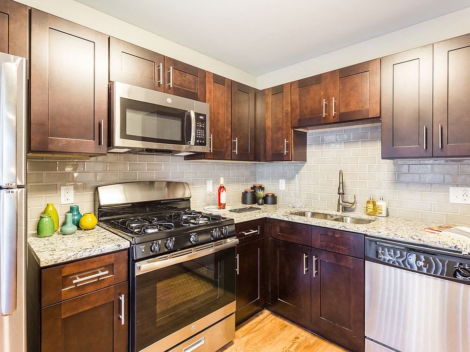 The Crossings at St. Charles Kitchen