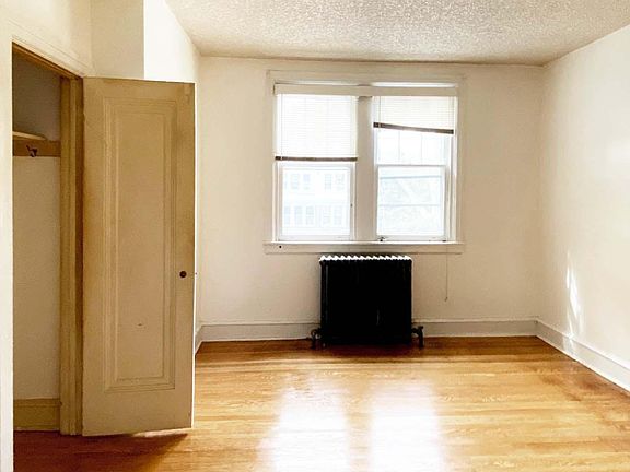 3rd image of 4735 Osage Ave #1