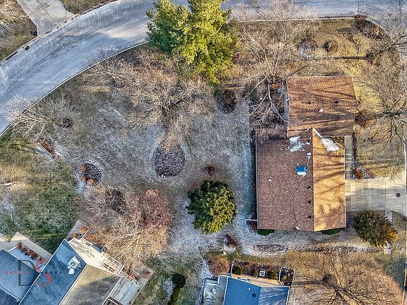4th image of 2602 Cherie Ln