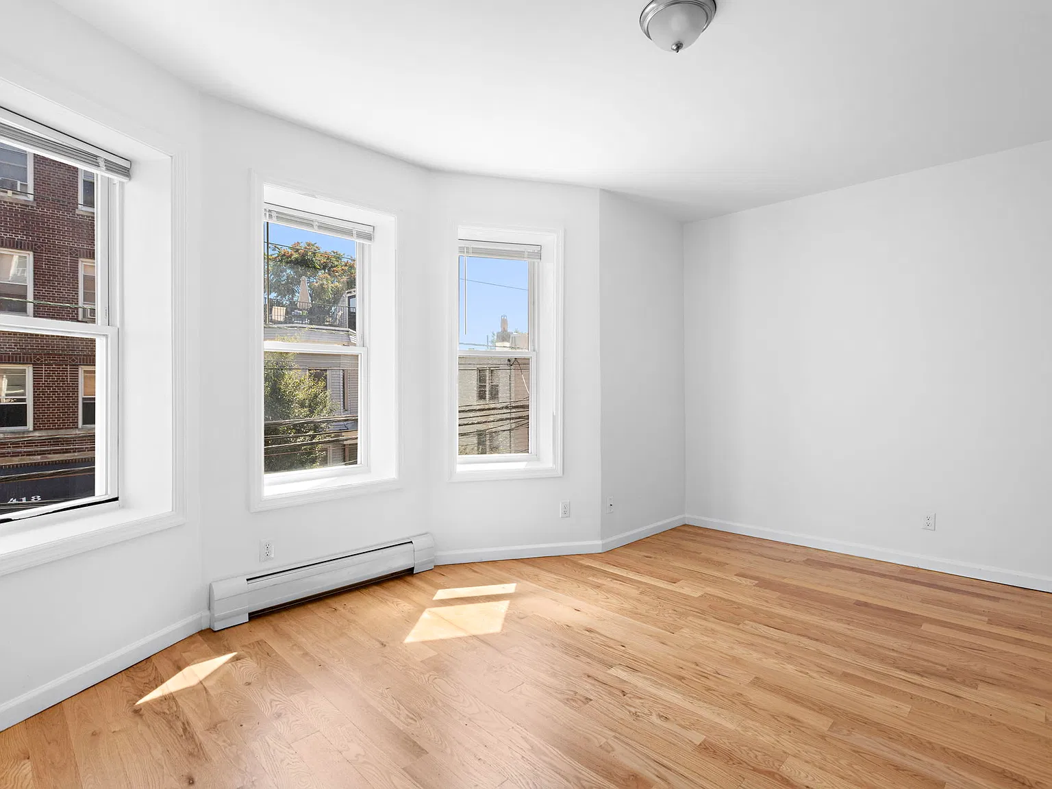 415 Baldwin Ave — Photo 4