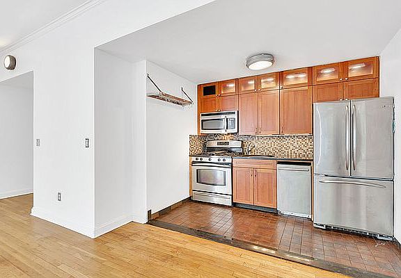 4th image of 175 E 2nd St APT 1D