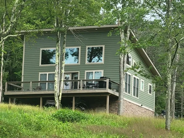 10 Wooten Dr, Thomas, WV 26292