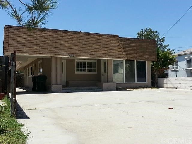 1st image of 2760 N East St