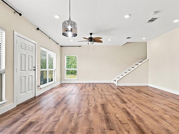 4th image of 600 Highland Ranch Way