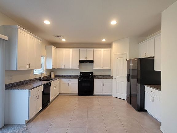 5th image of 8772 Belle Castle Ct