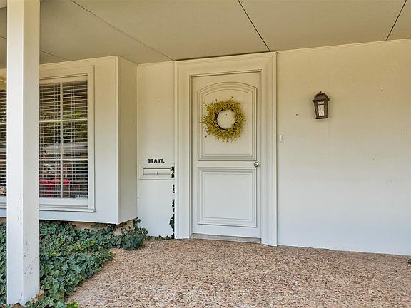 3rd image of 1744 Westbrooke Ter