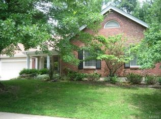 517 Cool Dell Ct, Ballwin, MO 63021