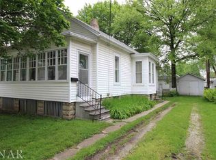 1211 N Lee St, Bloomington, IL 61701