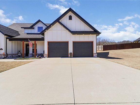 4th image of 14969 Tikaani Dr