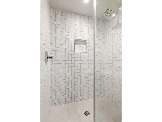 Rented by MNS Marketing | media 20