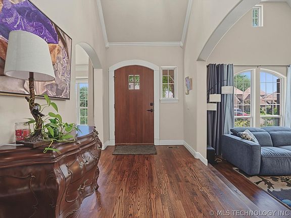 4th image of 7813 E 99th Pl