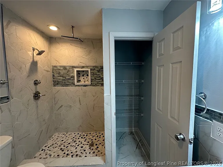 929 Fleetwood Dr — Photo 19