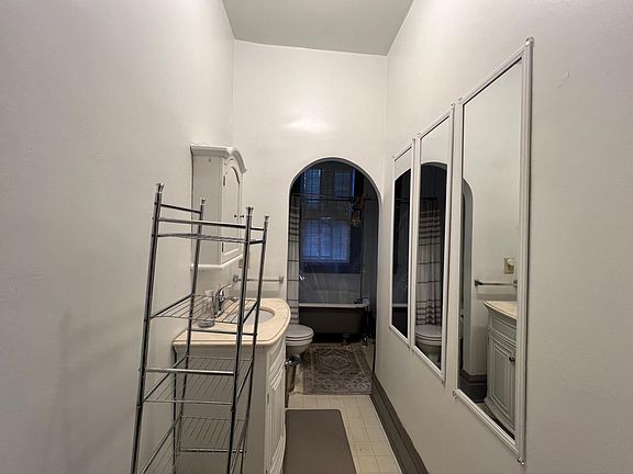 5th image of 862 Neil Ave